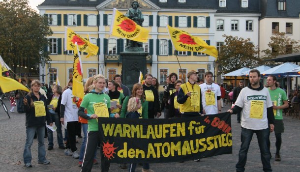 Aktion "Warmlaufen für den Atomausstieg" auf dem Münsterplatz